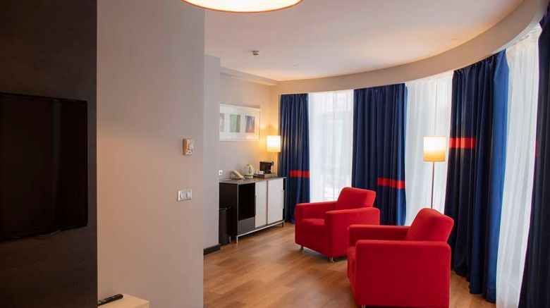 <b>Park Inn By Radisson Astana Suite</b>. Images powered by <a href="https://iceportal.shijigroup.com/" title="IcePortal" target="_blank">IcePortal</a>.