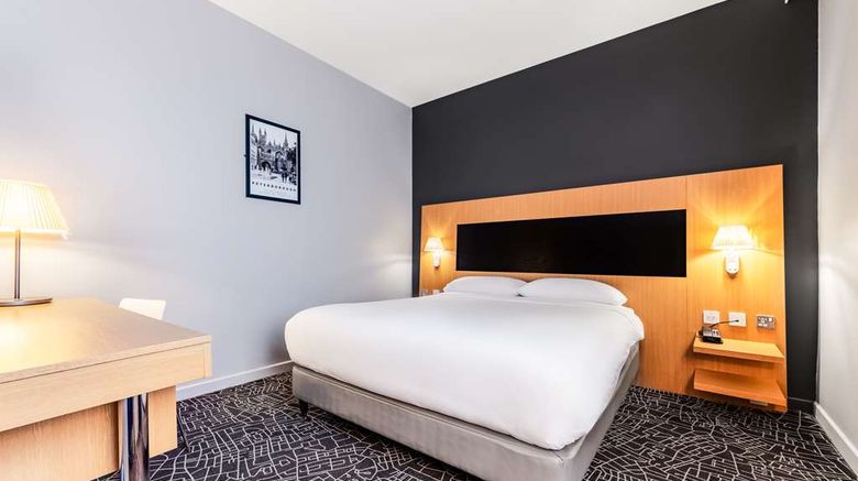 <b>Park Inn Peterborough Room</b>. Images powered by <a href="https://iceportal.shijigroup.com/" title="IcePortal" target="_blank">IcePortal</a>.