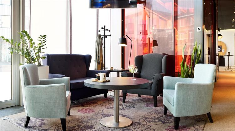 Park Inn by Radisson Leuven Lobby