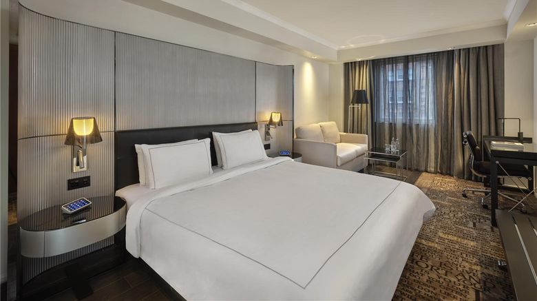 <b>Park Plaza Victoria London Room</b>. Images powered by <a href="https://iceportal.shijigroup.com/" title="IcePortal" target="_blank">IcePortal</a>.