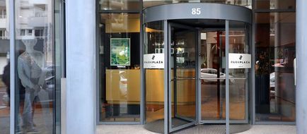 Park Plaza Berlin Exterior