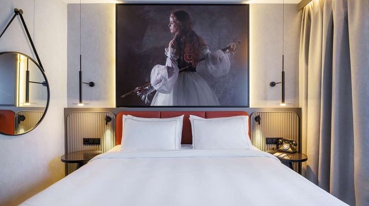 Radisson RED Berlin Kudamm Room