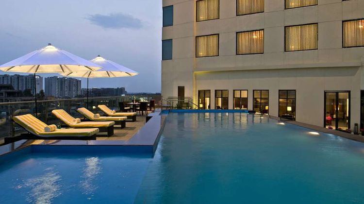 Park Plaza Zirakpur Pool