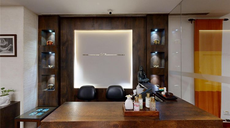 Park Plaza Zirakpur Spa