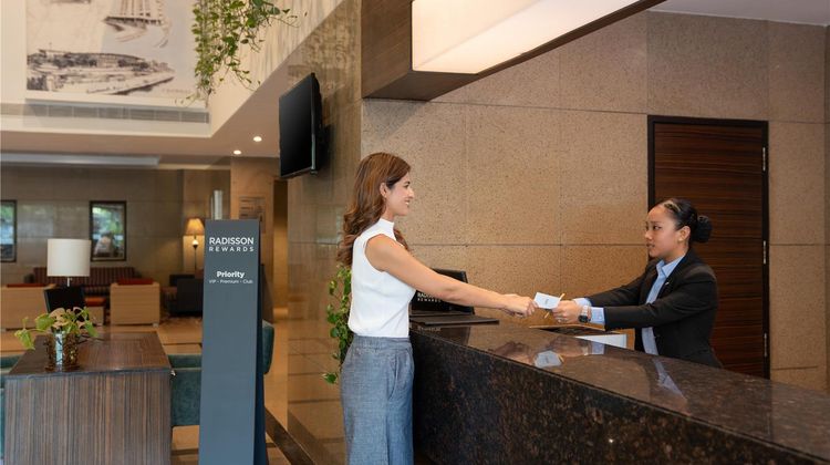 Park Plaza Chennai OMR Lobby