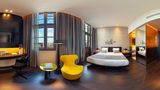 <b>art'otel Amsterdam Suite</b>. Virtual Tours powered by <a href="https://iceportal.shijigroup.com/" title="IcePortal" target="_blank">IcePortal</a>.