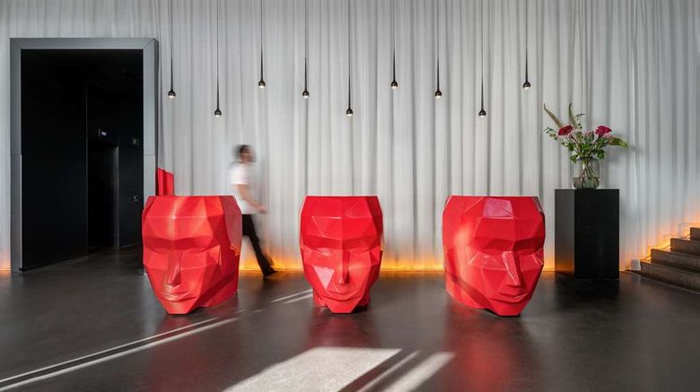 <b>art'otel Amsterdam Lobby</b>. Images powered by <a href="https://iceportal.shijigroup.com/" title="IcePortal" target="_blank">IcePortal</a>.