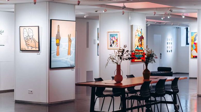 <b>art'otel Amsterdam Meeting</b>. Images powered by <a href="https://iceportal.shijigroup.com/" title="IcePortal" target="_blank">IcePortal</a>.