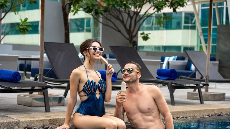 <b>Park Plaza Bangkok Soi 18 Pool</b>. Images powered by <a href="https://iceportal.shijigroup.com/" title="IcePortal" target="_blank">IcePortal</a>.
