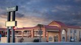 Travelodge by Wyndham Kingman Exterior