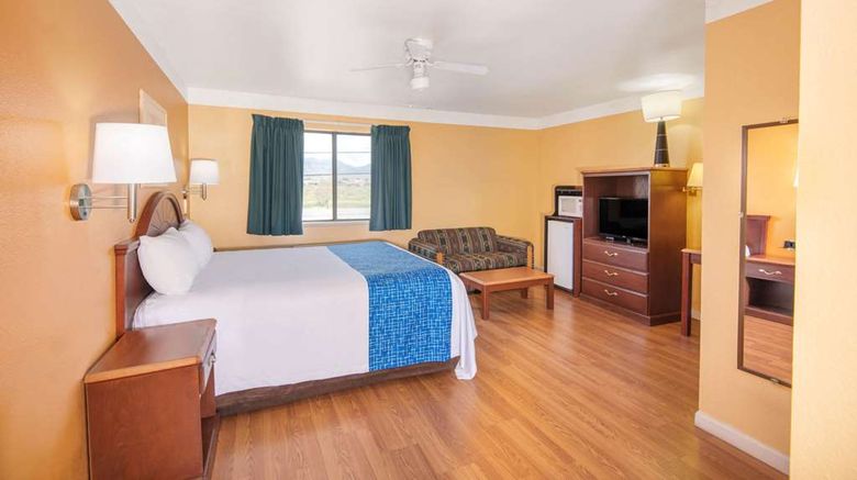 <b>Travelodge by Wyndham Kingman Room</b>. Images powered by <a href="https://iceportal.shijigroup.com/" title="IcePortal" target="_blank">IcePortal</a>.