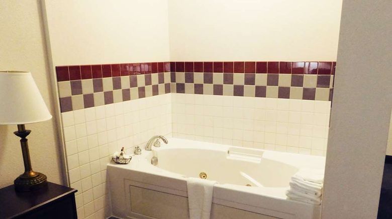 <b>Americas Best Value Inn Fredonia Suite</b>. Images powered by <a href="https://iceportal.shijigroup.com/" title="IcePortal" target="_blank">IcePortal</a>.