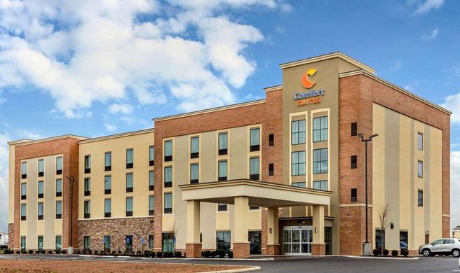 Comfort Suites Exterior