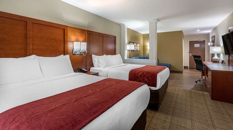 Comfort Suites Room