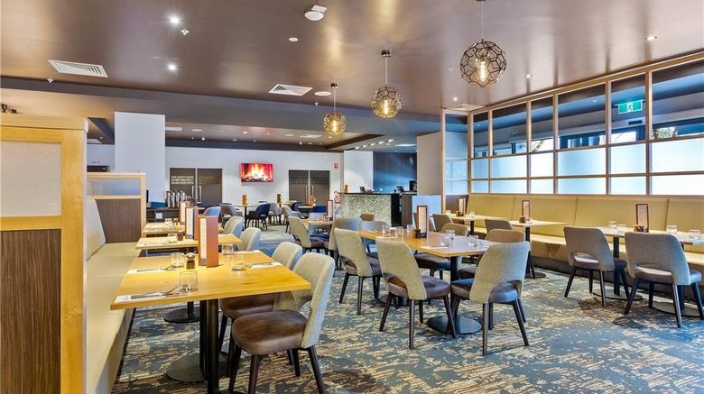<b>Quality Hotel Lakeside Restaurant</b>. Images powered by <a href="https://iceportal.shijigroup.com/" title="IcePortal" target="_blank">IcePortal</a>.