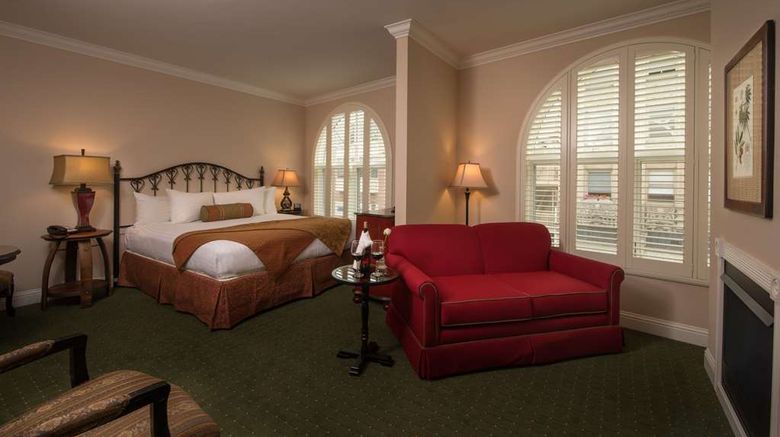<b>The Monterey Hotel Suite</b>. Images powered by <a href="https://iceportal.shijigroup.com/" title="IcePortal" target="_blank">IcePortal</a>.