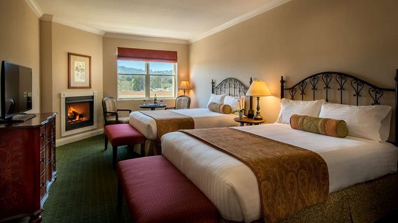 <b>The Monterey Hotel Room</b>. Images powered by <a href="https://iceportal.shijigroup.com/" title="IcePortal" target="_blank">IcePortal</a>.