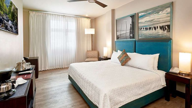 <b>R Hotel Kingston Room</b>. Images powered by <a href="https://iceportal.shijigroup.com/" title="IcePortal" target="_blank">IcePortal</a>.