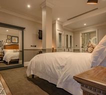 King Street Townhouse Room