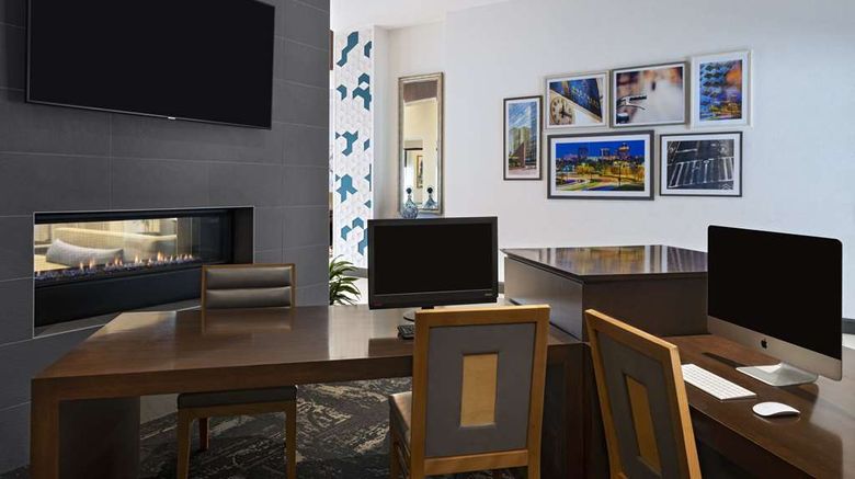 <b>Hyatt Place Greensboro Downtown Lobby</b>. Images powered by <a href="https://iceportal.shijigroup.com/" title="IcePortal" target="_blank">IcePortal</a>.