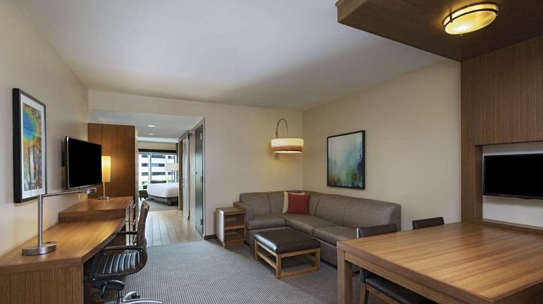 <b>Hyatt Place Greensboro Downtown Suite</b>. Images powered by <a href="https://iceportal.shijigroup.com/" title="IcePortal" target="_blank">IcePortal</a>.