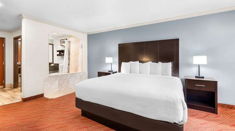 <b>Best Western Plus Parkway Inn Room</b>. Images powered by <a href="https://iceportal.shijigroup.com/" title="IcePortal" target="_blank">IcePortal</a>.