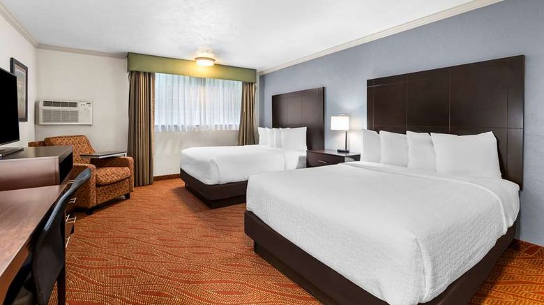 <b>Best Western Plus Parkway Inn Room</b>. Images powered by <a href="https://iceportal.shijigroup.com/" title="IcePortal" target="_blank">IcePortal</a>.