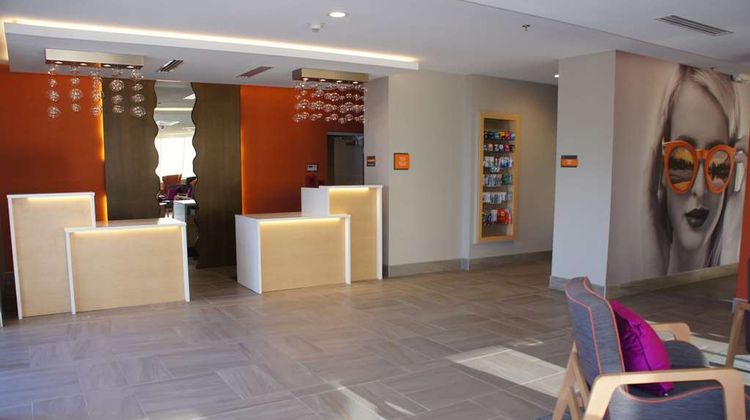 La Quinta Inn & Suites Madera Lobby