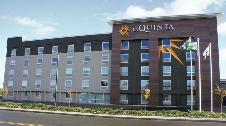 La Quinta Inn & Suites Madera Exterior