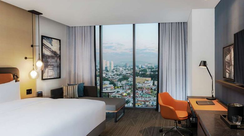 <b>Hilton Guadalajara Midtown Room</b>. Images powered by <a href="https://iceportal.shijigroup.com/" title="IcePortal" target="_blank">IcePortal</a>.