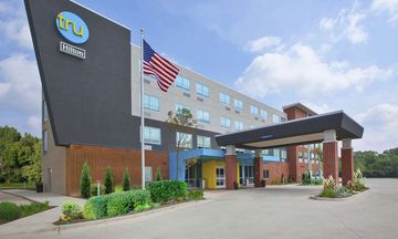 Tru by Hilton Jackson, MI