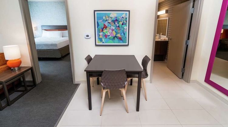 Home2 Suites Las Vegas Tropicana Ave Room