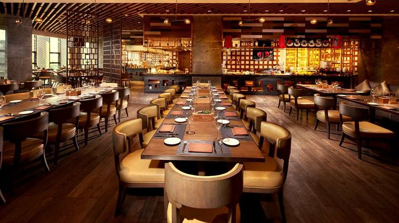 <b>Hilton Suzhou Restaurant</b>. Images powered by <a href="https://iceportal.shijigroup.com/" title="IcePortal" target="_blank">IcePortal</a>.