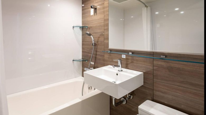 <b>Comfort Hotel Kobe Sannomiya Room</b>. Images powered by <a href="https://iceportal.shijigroup.com/" title="IcePortal" target="_blank">IcePortal</a>.