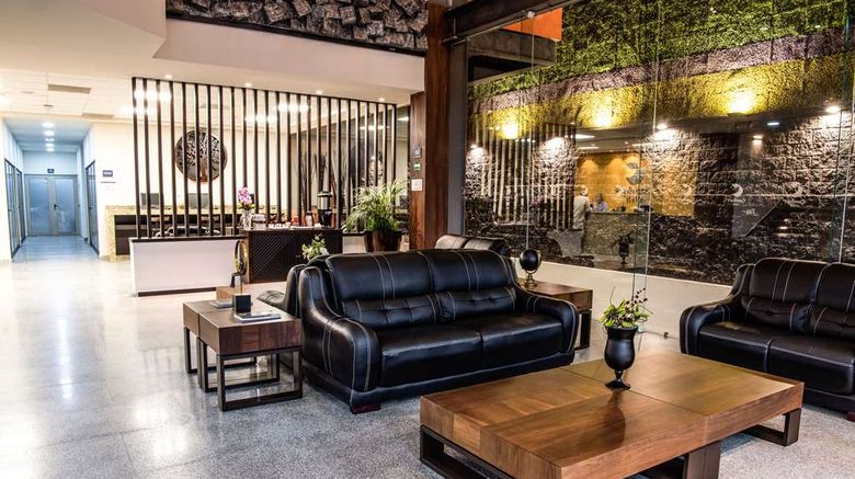 <b>Comfort Inn Irapuato Lobby</b>. Images powered by <a href="https://iceportal.shijigroup.com/" title="IcePortal" target="_blank">IcePortal</a>.