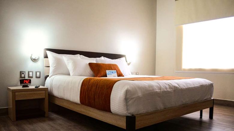 <b>Comfort Inn Irapuato Room</b>. Images powered by <a href="https://iceportal.shijigroup.com/" title="IcePortal" target="_blank">IcePortal</a>.