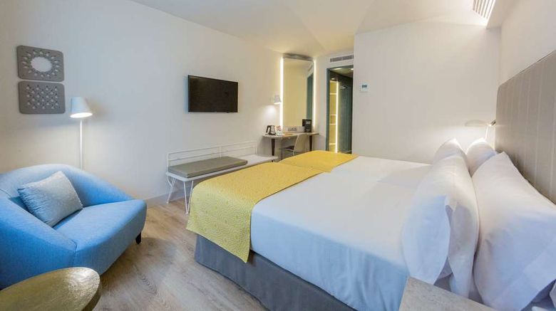 <b>Hotel Catalonia Granada Room</b>. Images powered by <a href="https://iceportal.shijigroup.com/" title="IcePortal" target="_blank">IcePortal</a>.
