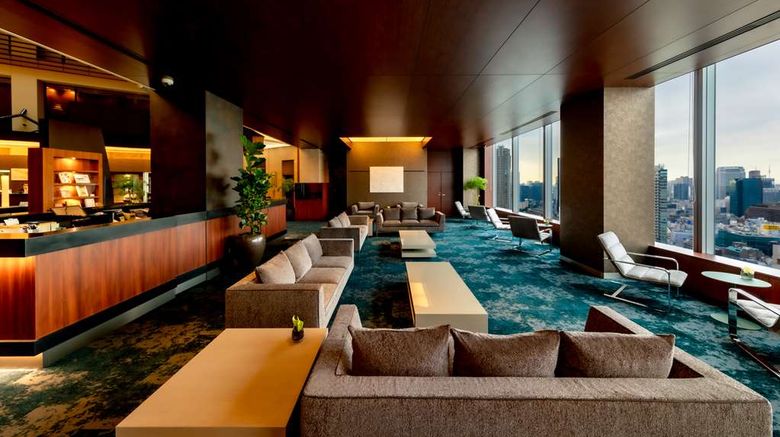 <b>Park Hotel Tokyo Lobby</b>. Images powered by <a href="https://iceportal.shijigroup.com/" title="IcePortal" target="_blank">IcePortal</a>.