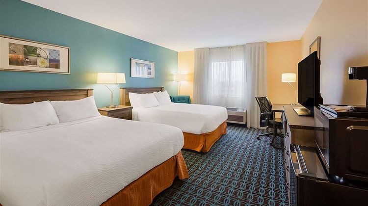 AmericInn by Wyndham Minot Room
