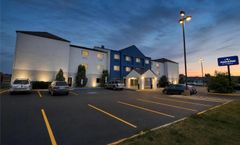 AmericInn by Wyndham Minot