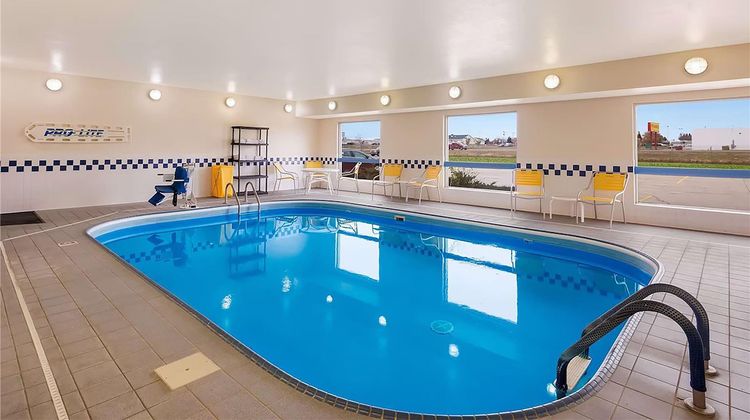 AmericInn by Wyndham Minot Pool