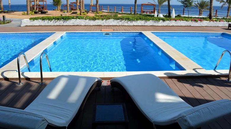 <b>Sunrise Montemare Resort Pool</b>. Images powered by <a href="https://iceportal.shijigroup.com/" title="IcePortal" target="_blank">IcePortal</a>.