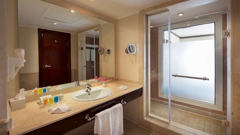 <b>Sunrise Montemare Resort Room</b>. Images powered by <a href="https://iceportal.shijigroup.com/" title="IcePortal" target="_blank">IcePortal</a>.
