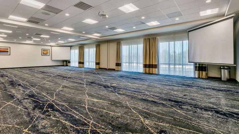 <b>Comfort Suites Tupelo Meeting</b>. Images powered by <a href="https://iceportal.shijigroup.com/" title="IcePortal" target="_blank">IcePortal</a>.