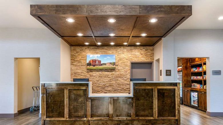 <b>Comfort Suites Tupelo Lobby</b>. Images powered by <a href="https://iceportal.shijigroup.com/" title="IcePortal" target="_blank">IcePortal</a>.