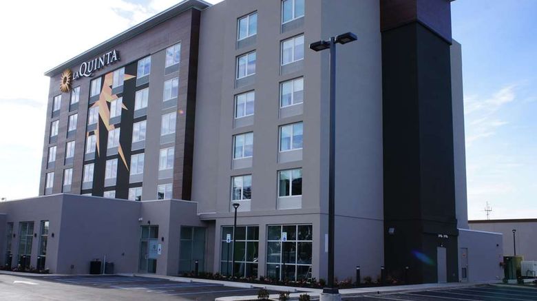 <b>La Quinta Inn & Suites Mobile I-65 Exterior</b>. Images powered by <a href="https://iceportal.shijigroup.com/" title="IcePortal" target="_blank">IcePortal</a>.
