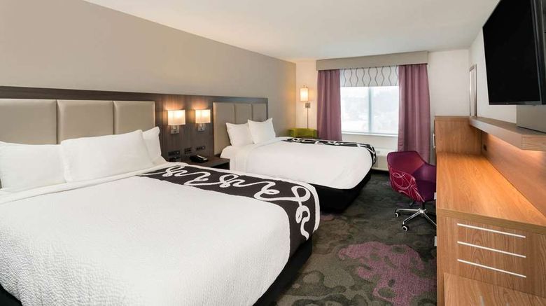 <b>La Quinta Inn & Suites Mobile I-65 Room</b>. Images powered by <a href="https://iceportal.shijigroup.com/" title="IcePortal" target="_blank">IcePortal</a>.