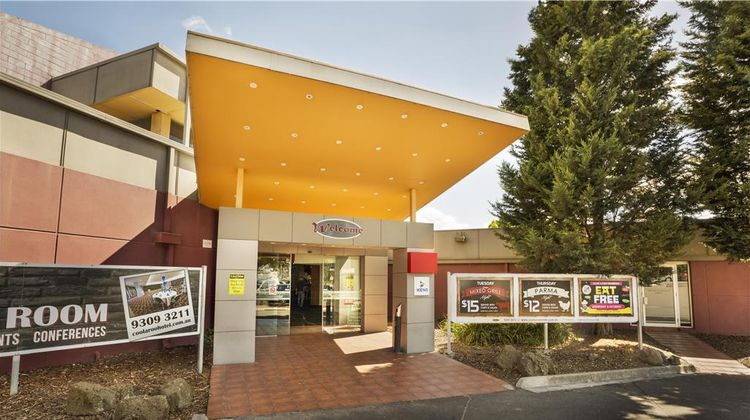 Nightcap at Coolaroo Hotel Exterior