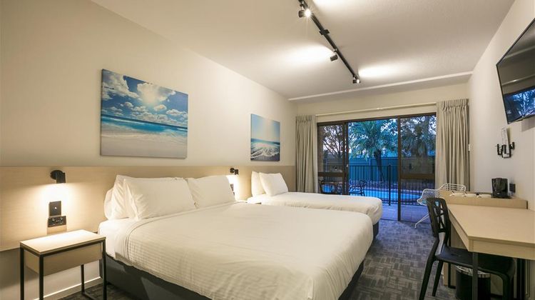 Kawana Waters Hotel by NightCap Room