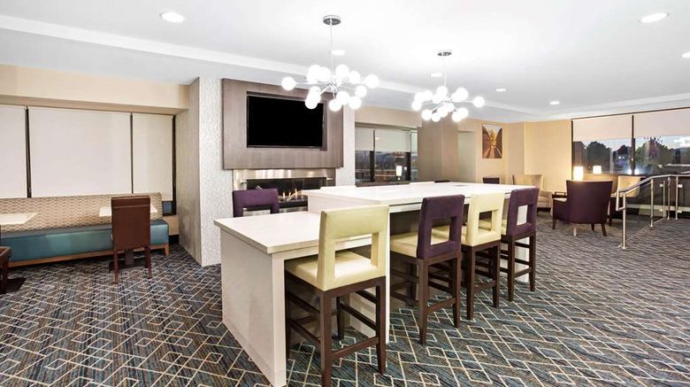 <b>La Quinta Inn & Stes Denver-Medical Cntr Lobby</b>. Images powered by <a href="https://iceportal.shijigroup.com/" title="IcePortal" target="_blank">IcePortal</a>.